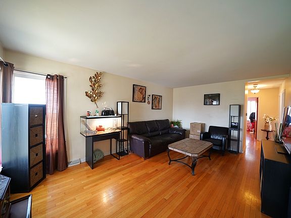 3rd image of 3541 Dora St