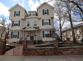 329 Crescent St #3, Waltham, MA 02453
