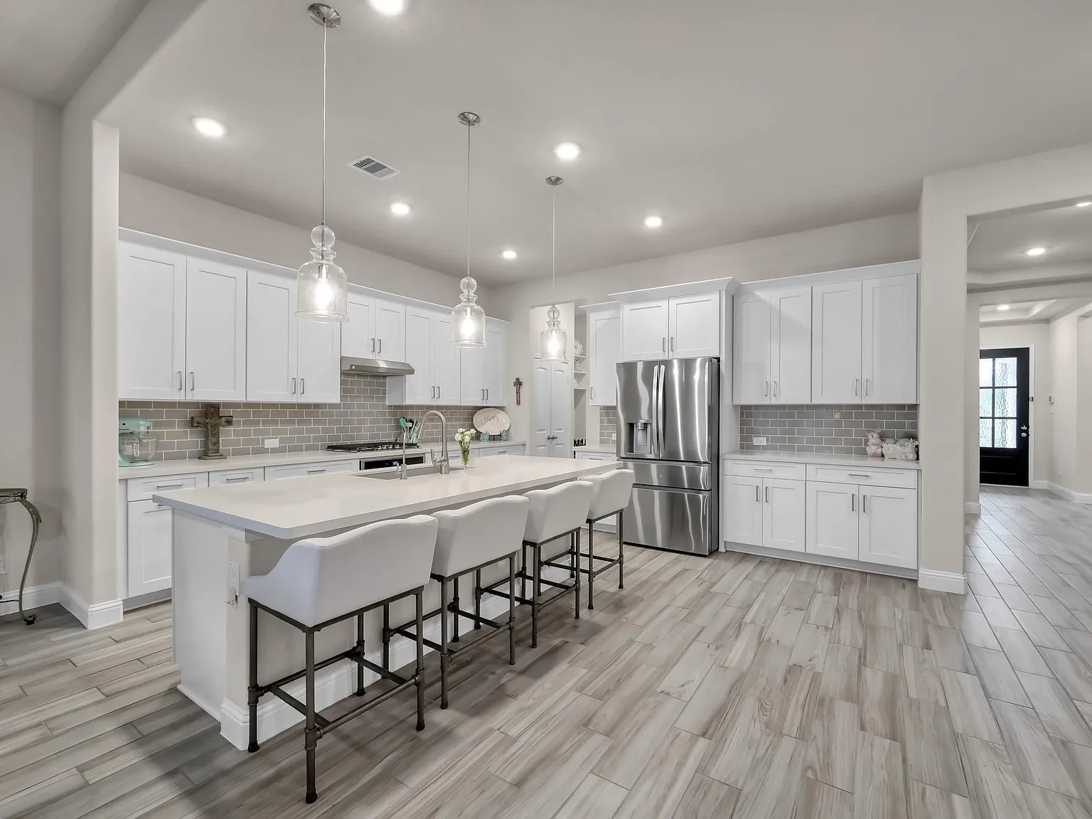2 bed, 2.0 bath, 1698 sqft, $2,850 — Photo 4