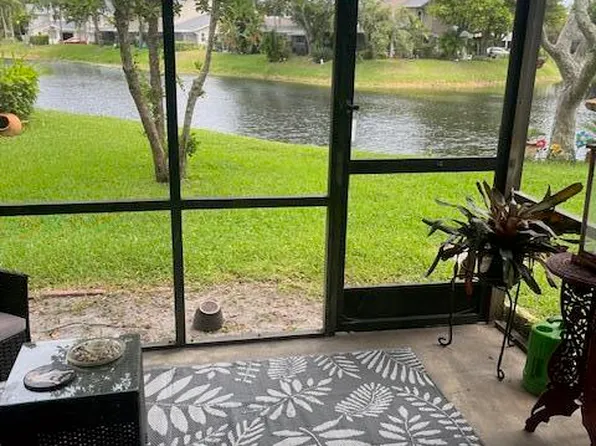 2078 Discovery Circle E, Deerfield Beach, FL 33442