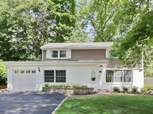 153 Bergen Ave, Waldwick Boro, NJ 07463