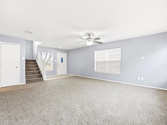 4th image of 7931 Cortland Oak
