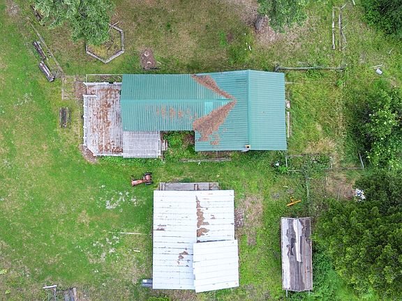3rd image of 3154 Heather Ln