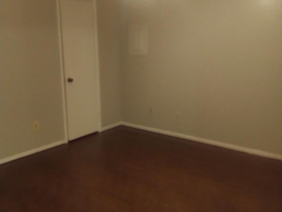 3rd image of 607 McQueary St #607