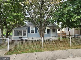 924 Chestnut St, Marcus Hook, PA 19061