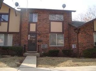 17W667 Kirkland Ln, Villa Park, IL 60181
