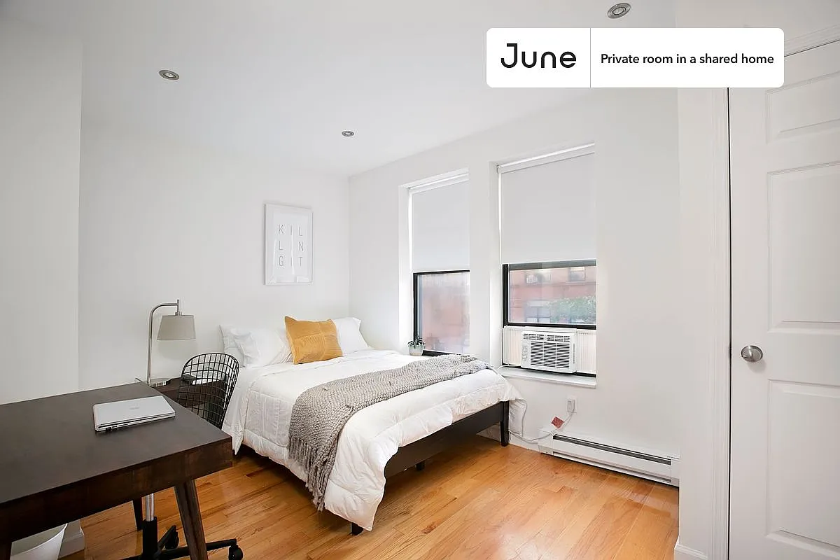Full bedroom in 6 bed/2 bath home in Central Harlem #1863 D — Photo 1