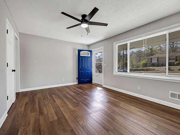 3rd image of 604 Wilmette Rd