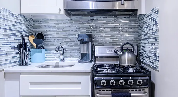 Rented by Urban Real Estate Property Group Inc | media 6