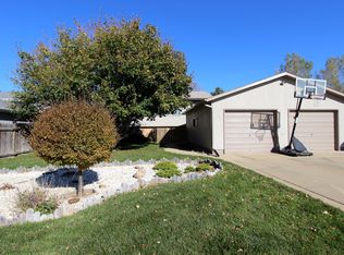 866 24th St W, Dickinson, ND 58601