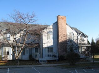 104 Johnson Rd APT 105, Chicopee, MA 01022