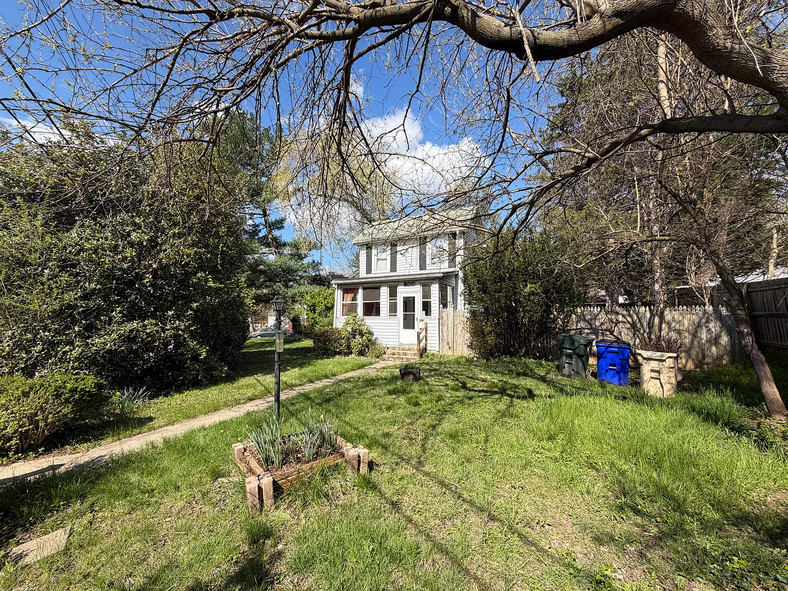 4 bed, 1148 sqft, $2,500 — Photo 2