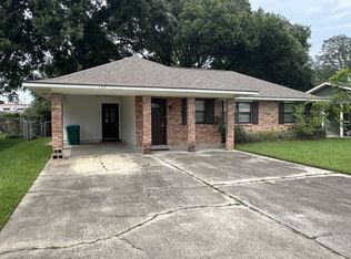 139 Hickory St, Denham Springs, LA 70726