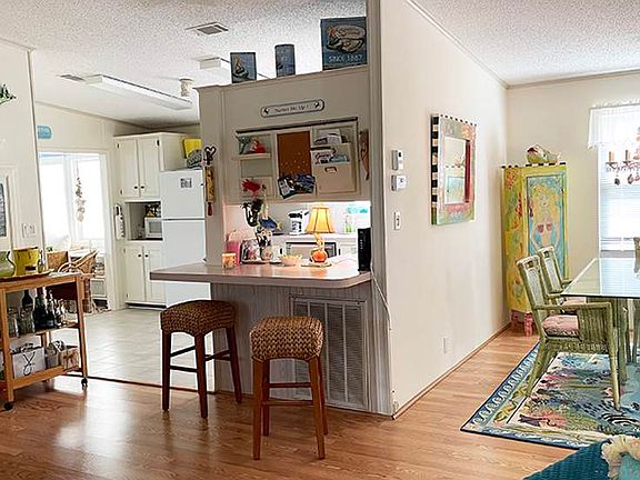 2nd image of 25793 Buttercup Ct #L-121