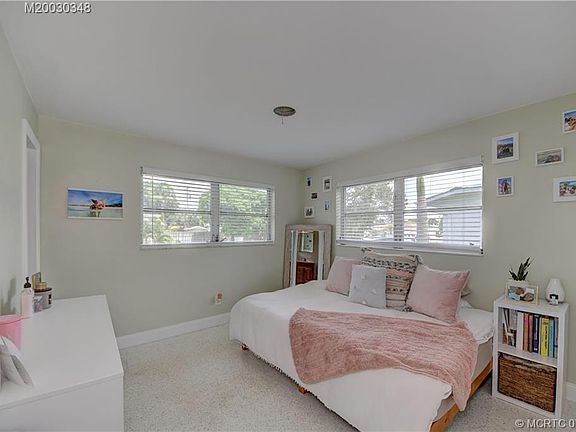 3rd image of 371 Saturn Ave