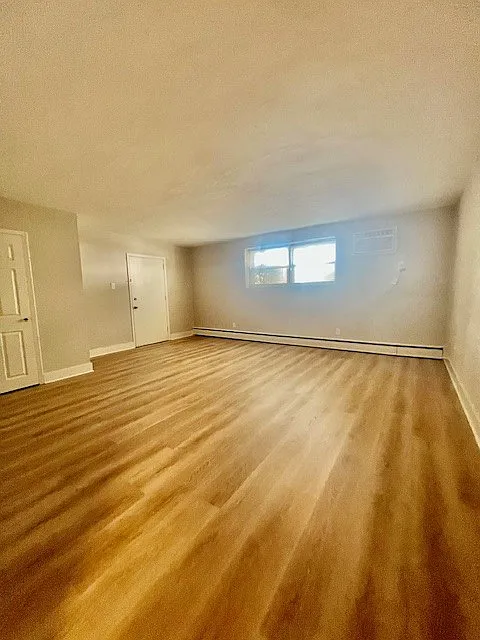 Building Photo - 500 Frazier Ave #B5