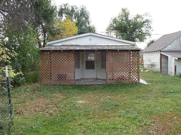 1st image of 130 Custer Ave APT 4