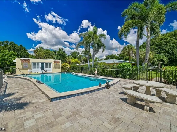 1485 Memoli Ln APT 9, Fort Myers, FL 33919