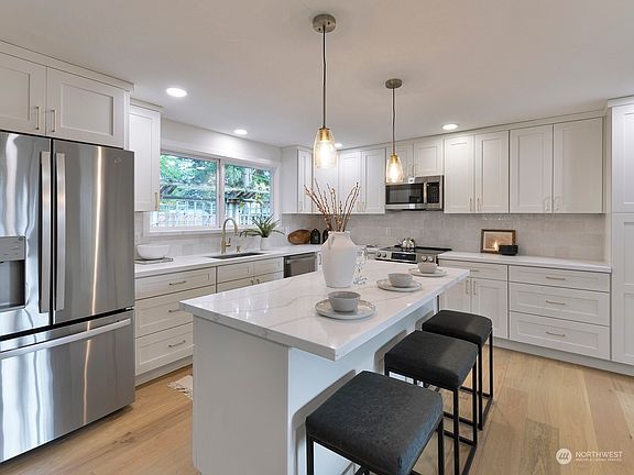 5th image of 28931 218 Avenue SE