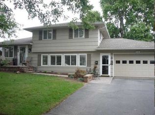 99 Veronica Dr, Rochester, NY 14617