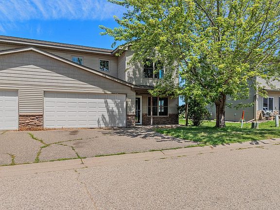 2nd image of 415 Sierra Pl