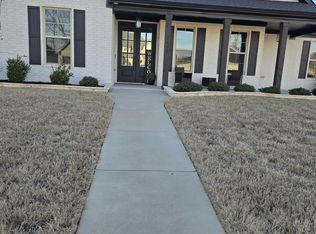 7449 Northwood Dr, Benton, AR 72019