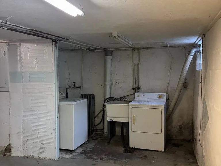 216 Leon St — Photo 19