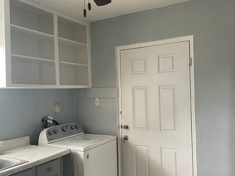 865 Geranium St — Photo 7