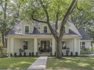 7041 Cedar St, Prairie Village, KS 66208