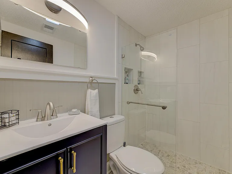 1623 Brennen Rd #3 — Photo 9