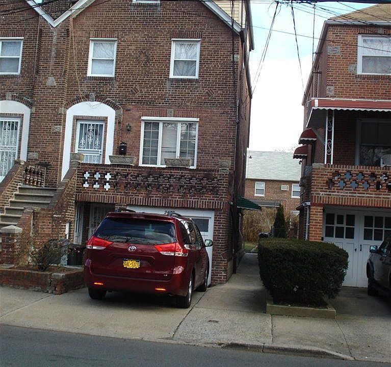 1st image of 2438 Lurting Ave