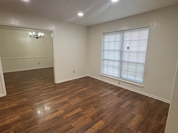 5th image of 8648 Lamplighter Ln