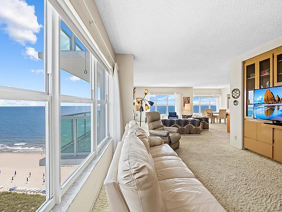 5th image of 3550 Galt Ocean Drive #1011