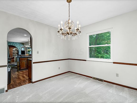 5th image of 13824 Carriage Ln NW