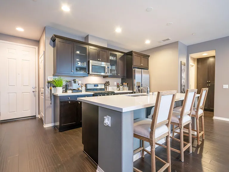 22058 Barrington Way — Photo 8