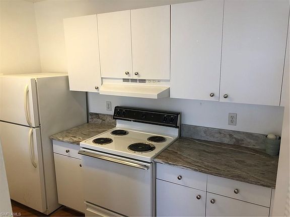 5th image of 3405 Winkler Ave APT 206