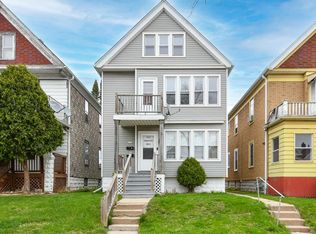 2960 S 10th St, Milwaukee, WI 53215