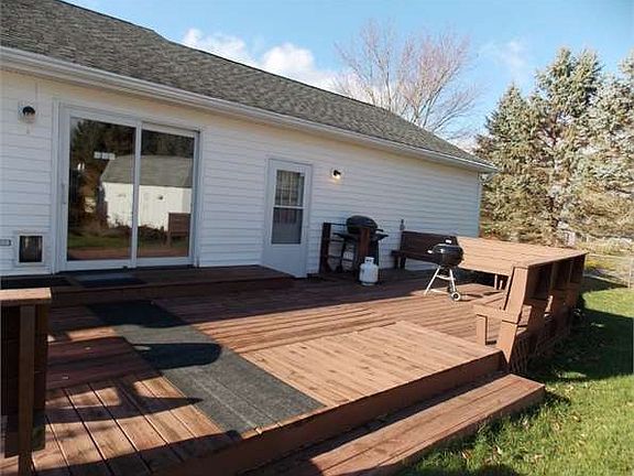 4th image of 119 Meadowdale Dr