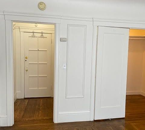 5th image of 2360 Mission St APT 27