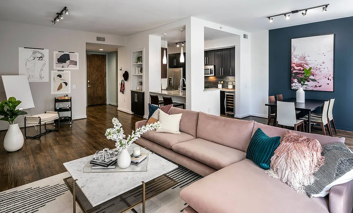 Spacious Living and Dining Space - Venue Museum District