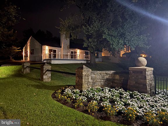 3rd image of 501 Flora Cir