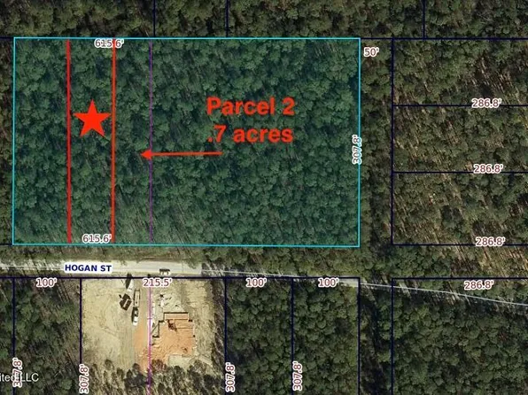 2 Hogan St, Waveland, MS 39576