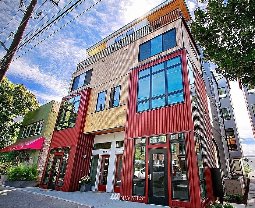 3217 B California Avenue SW photo 1