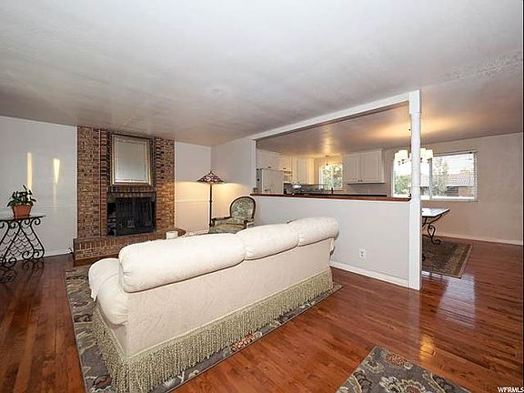 5th image of 3044 W Martinez Way