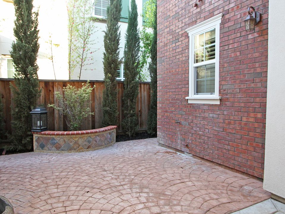 2nd image of 3119 Sweetviolet Dr