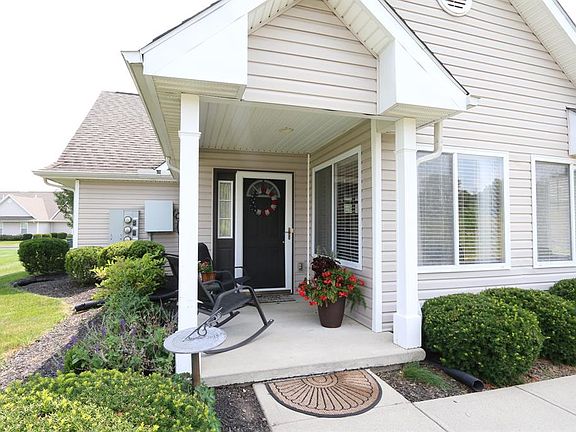 2nd image of 6662 Lexington Pl S