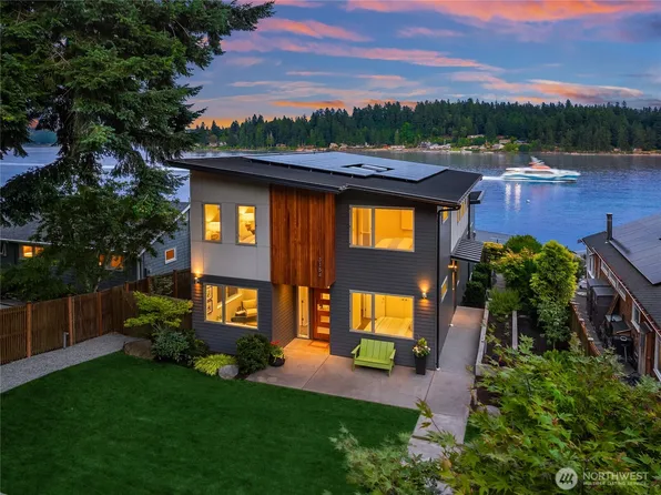 3154 Point White Drive NE, Bainbridge Island, WA 98110