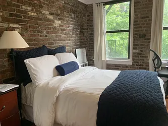 Rented by R New York