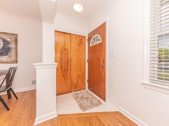 4th image of 1609 Marian Ave
