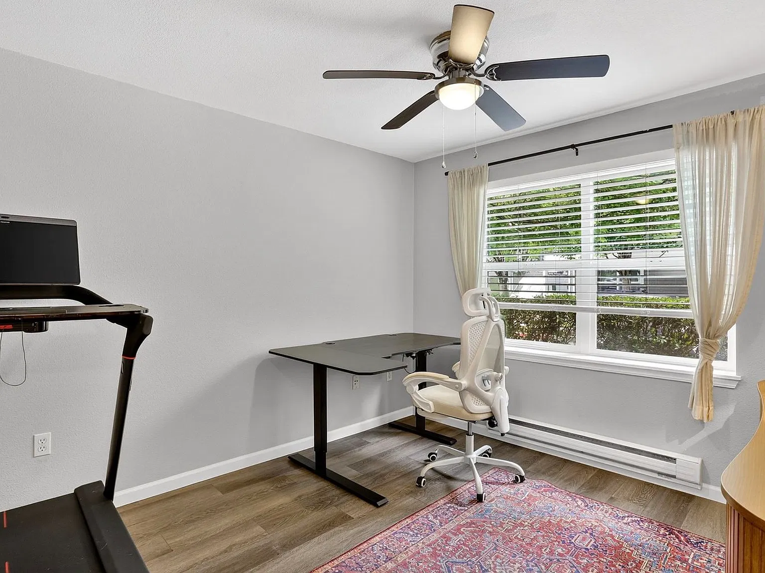 3 bed, 2.5 bath, 1350 sqft, $2,800 — Photo 3